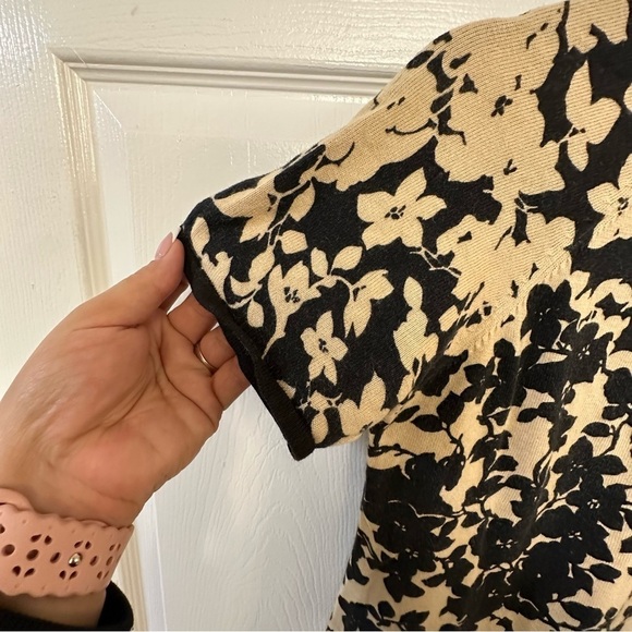 Villager by liz Claiborne Short sleeve sweater size medium black and tan - Picture 4 of 7